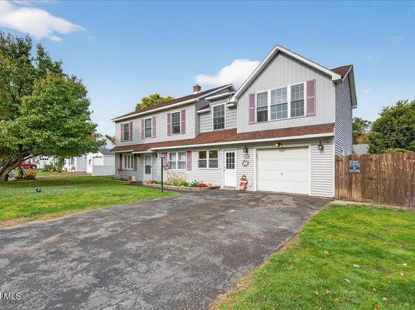 1045 Horvath Street, Schenectady, NY 12303