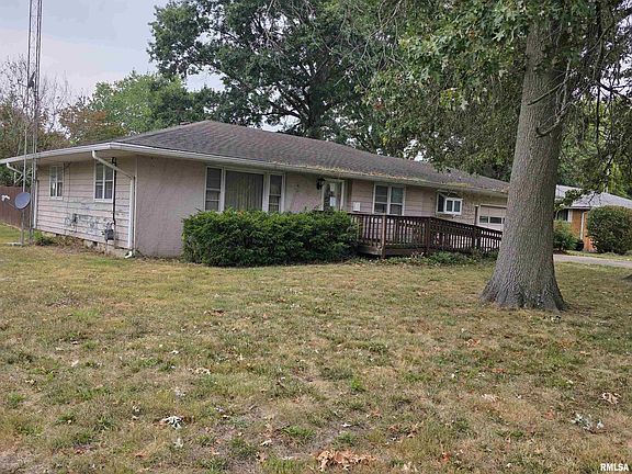 5th image of 285 Sunset Dr