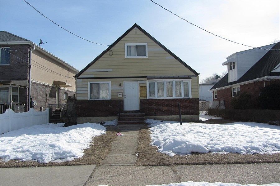 1st image of 15712 137th Ave
