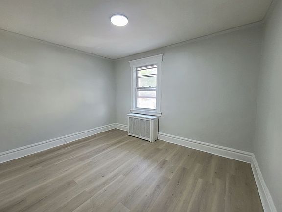 4th image of 539 Scotland Rd #202