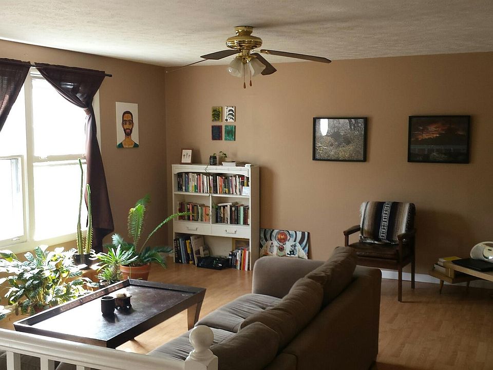 2nd image of 309 Panamint Dr