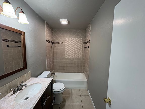 5th image of 3532 Meadow Dr