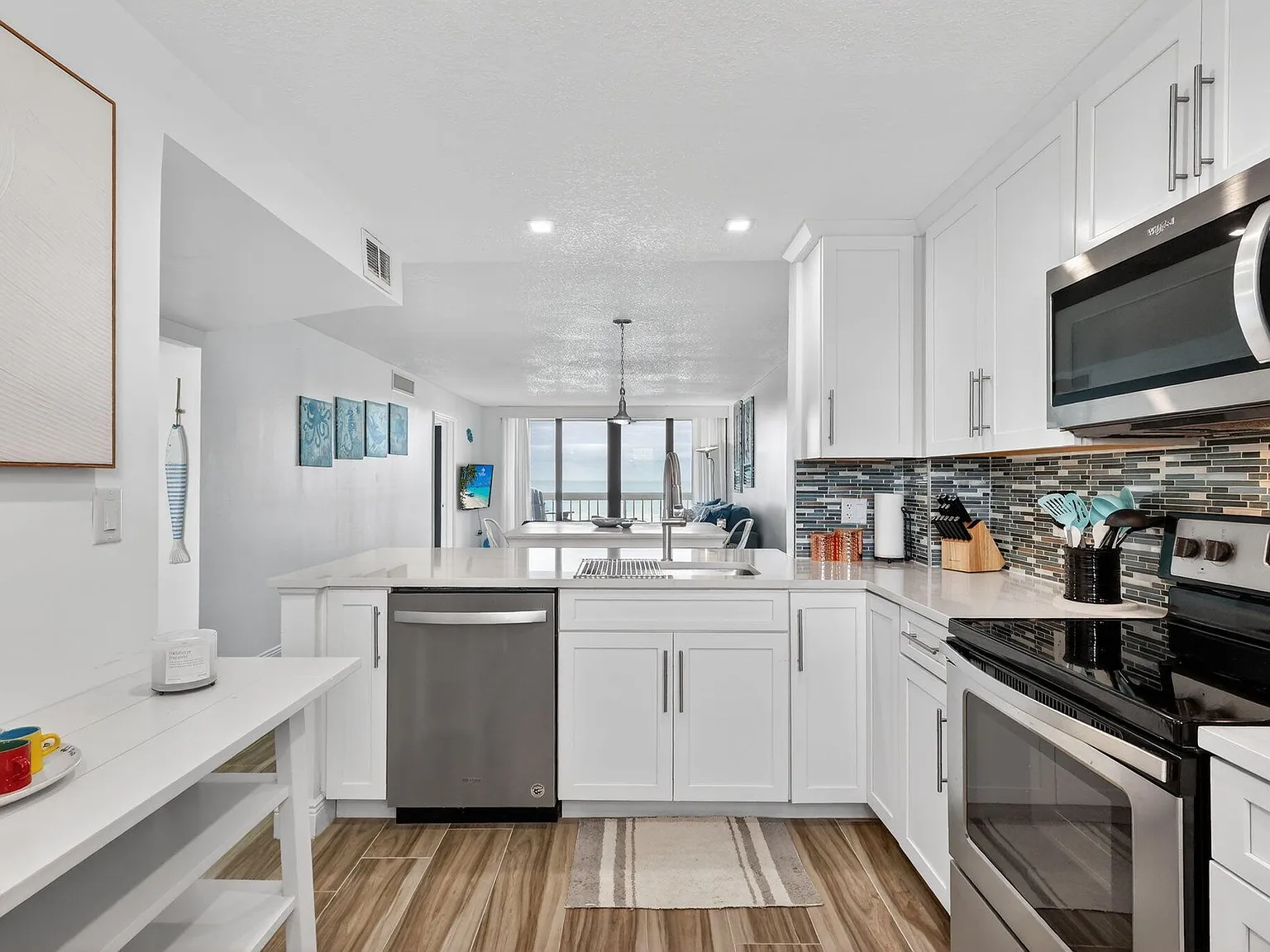 2 bed, 2.0 bath, 1023 sqft, $2,800 — Photo 4