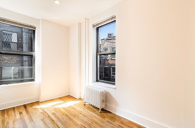 2nd image of 114 Christopher St #17C
