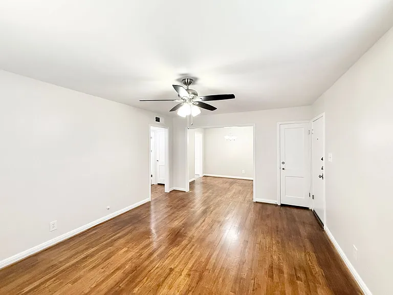 P24BS — Photo 3