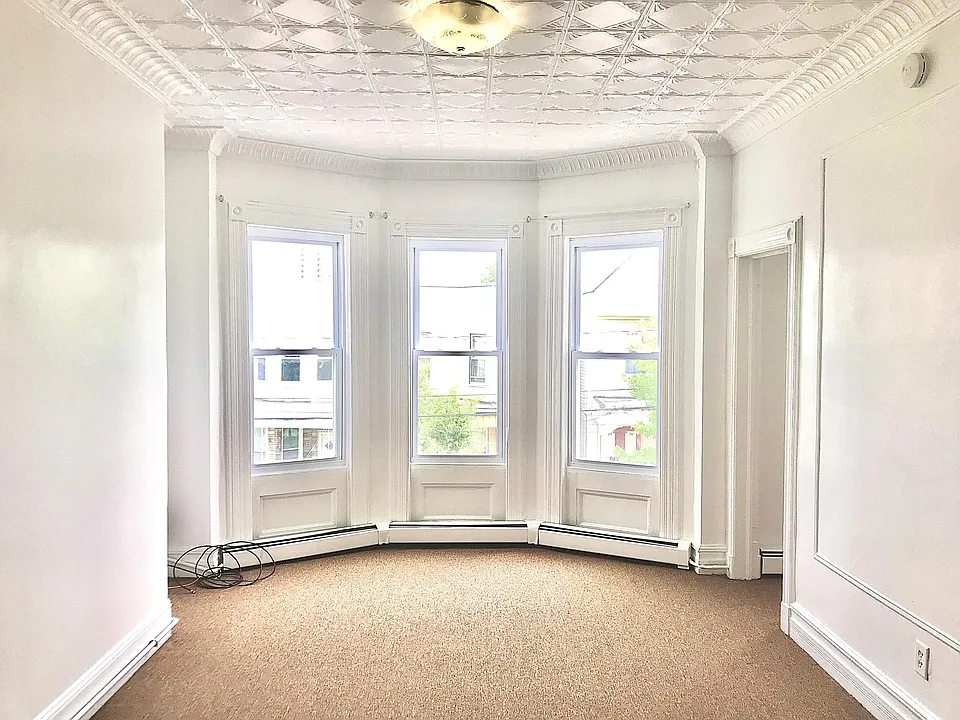 21 Cooper Pl #2