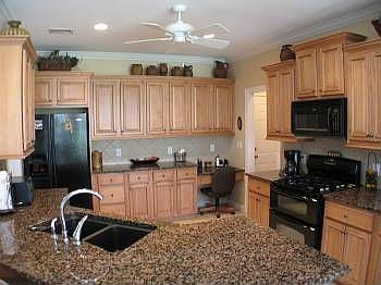 3rd image of 2924 Riverwood Dr