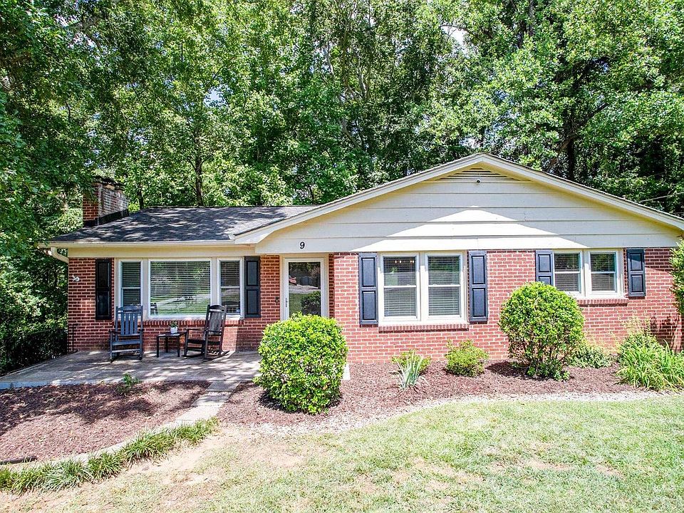 1st image of 9 Conway Dr