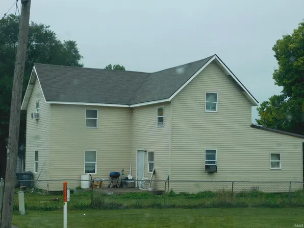 107 School St, Markleville, IN 46056