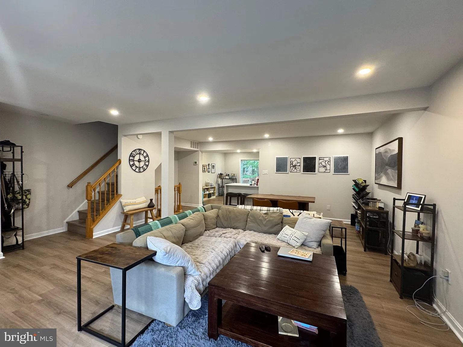 3 bed, 3.0 bath, 2232 sqft, $3,150 — Photo 3