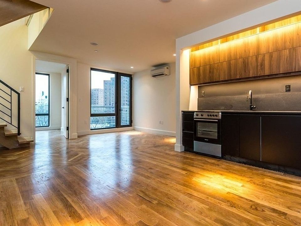 1st image of 1 Duffield St #420F