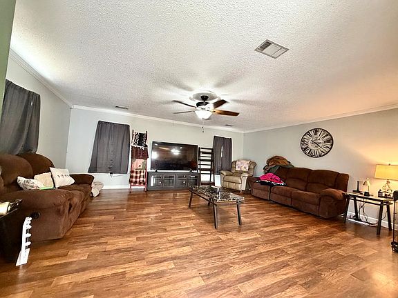 2nd image of 500 Grays Landing Rd