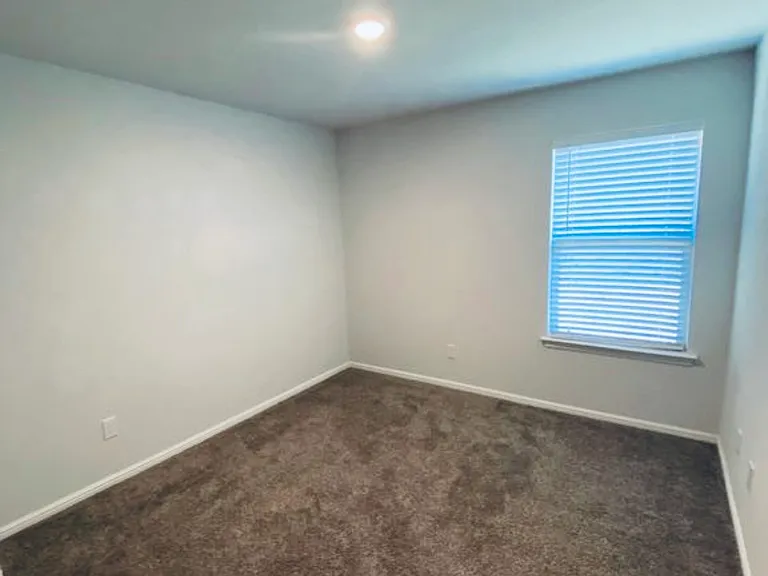 10333 Fort Belknap Trl — Photo 13