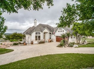 402 Paradise Point Dr, Boerne, TX 78006