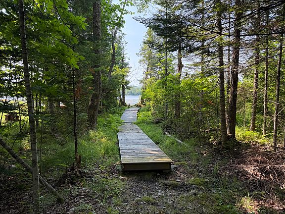 2nd image of 3 Loon Lane