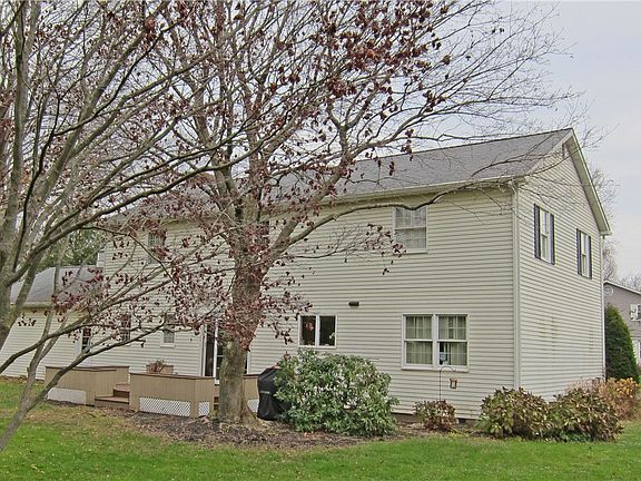 3rd image of 1416 Drake Dr