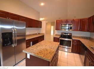 8228 NW 2nd Mnr, Pompano Beach, FL 33071