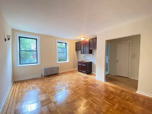 Rented by Queens Apartments Realty LLC | media 2