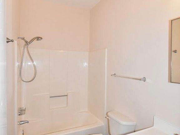 5th image of 7 1/2 Kracke St APT D