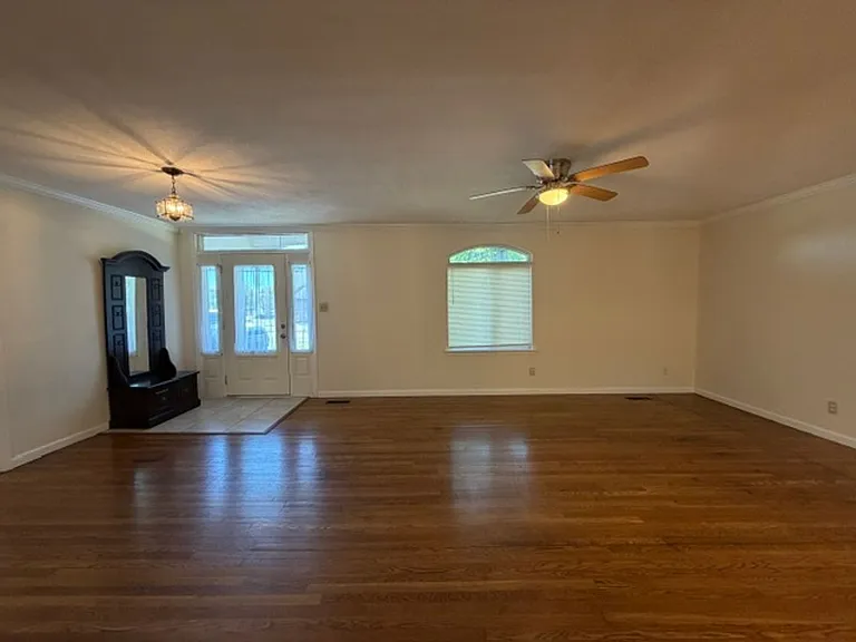 3109 Peerless Rd NW — Photo 2