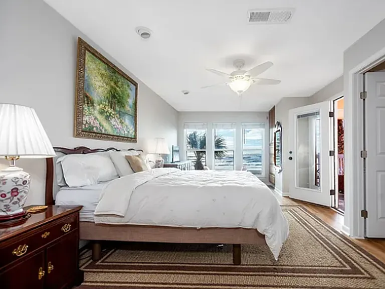 8316 Seawall Blvd #5 — Photo 15