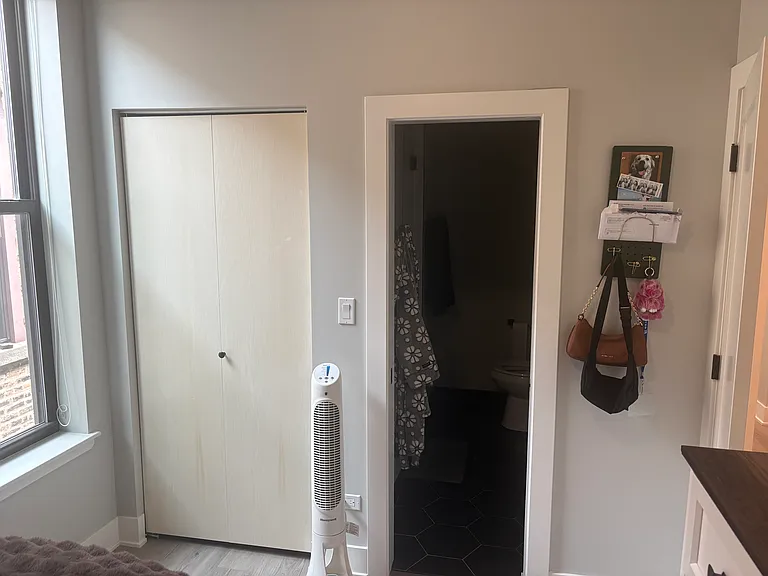 1456 W Addison St #3 — Photo 15