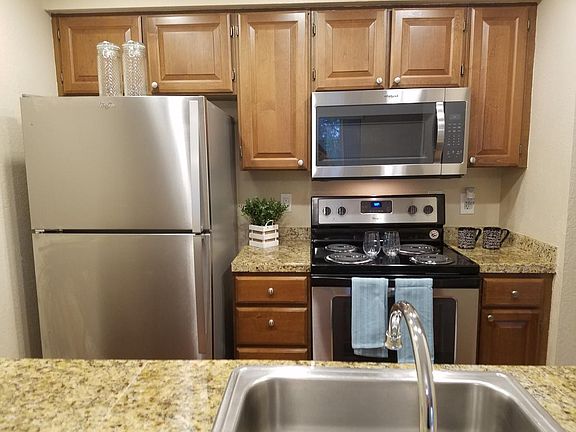 2nd image of 14933 NE 1st Pl APT F