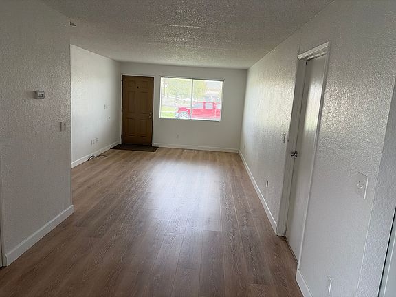 3rd image of 511 Gillespie St
