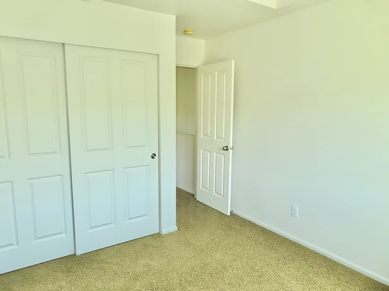 6617 Douglas Ave SE — Photo 33