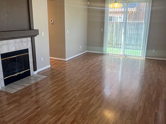 4th image of 3891 Windham Ct