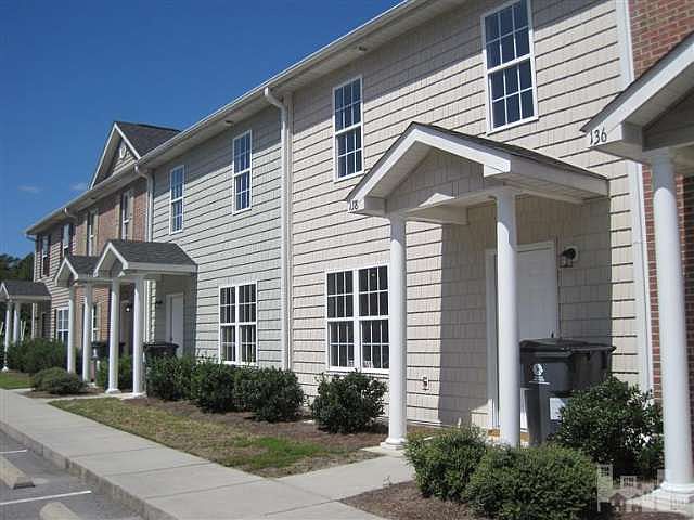 1st image of 138 Lincoln Place Cir