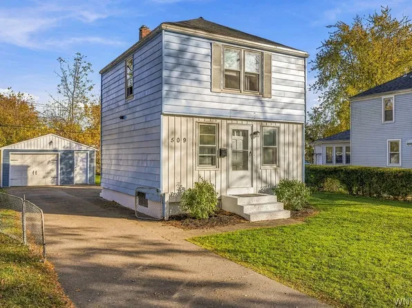 509 75th St, Niagara Falls, NY 14304