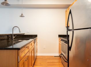 47 Chelsea St APT 2, Boston, MA 02128