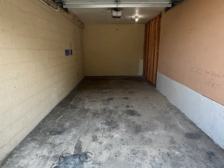 2490 Etiwanda St #E — Photo 14