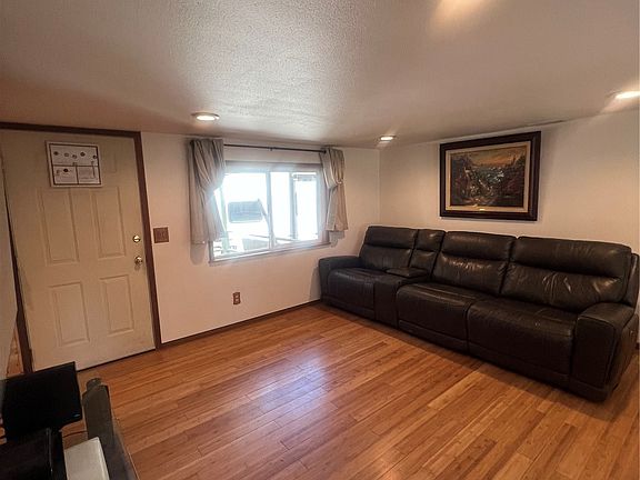 3rd image of 11311 201st Avenue E
