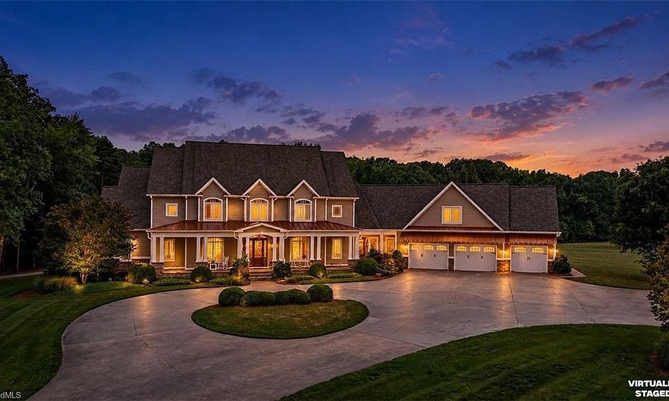 1st image of 636 Lee Rd