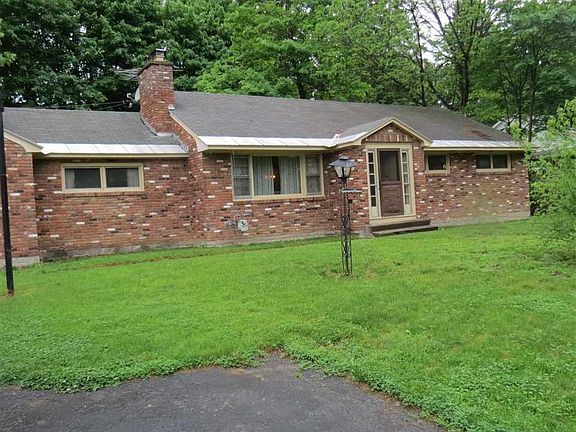 2nd image of 17 Cypress Dr