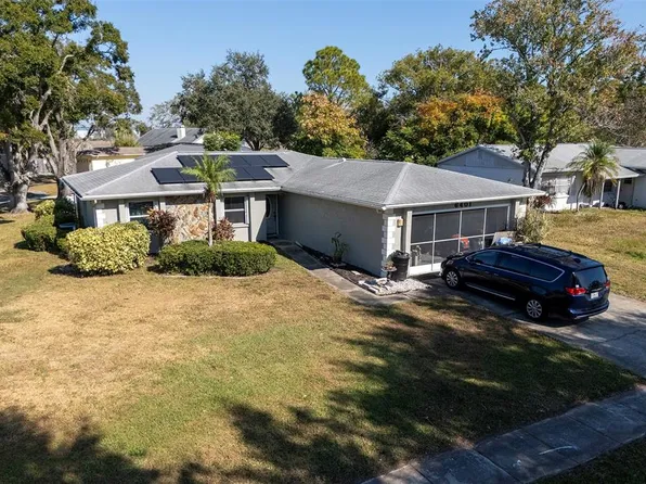 6401 Cedarbrook Dr S, Pinellas Park, FL 33782