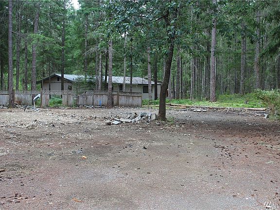 3rd image of 81 N Fircrest Pl