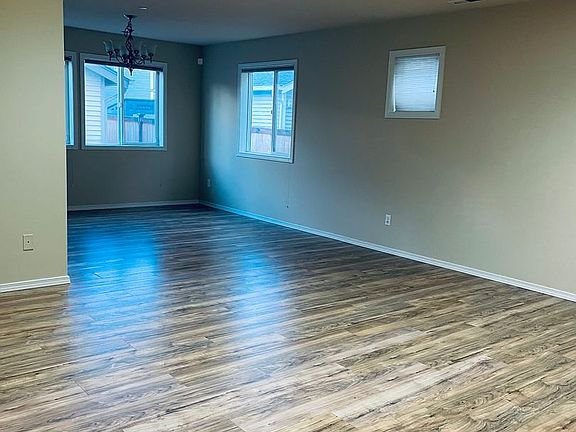 3rd image of 1809 Cadborough Ln