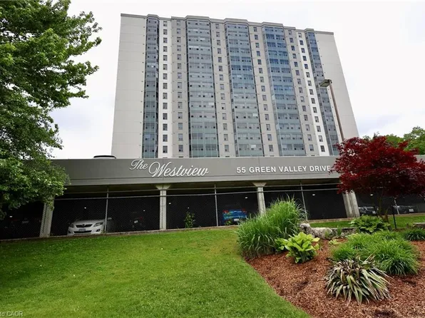 55 Green Valley Dr #404, Kitchener, ON N2P 1Z6