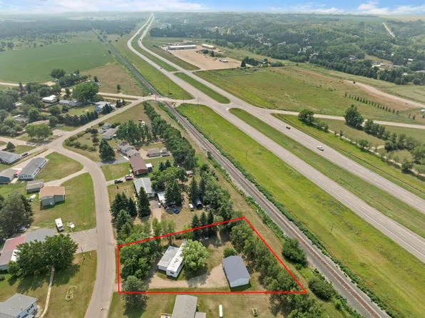 3420 47th St SE, Minot, ND 58701