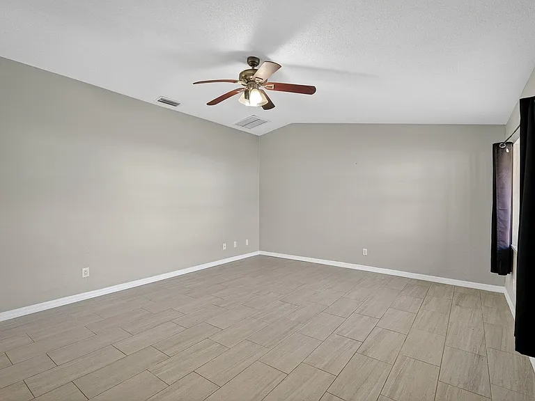 1956 Red Cedar Cir — Photo 9