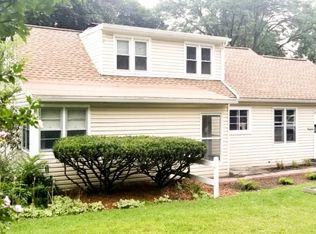 512 Nottingham Rd, Syracuse, NY 13210