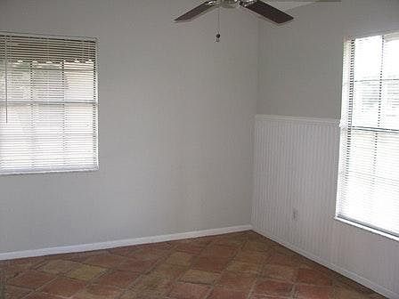 3rd image of 111 Dresdan Ct