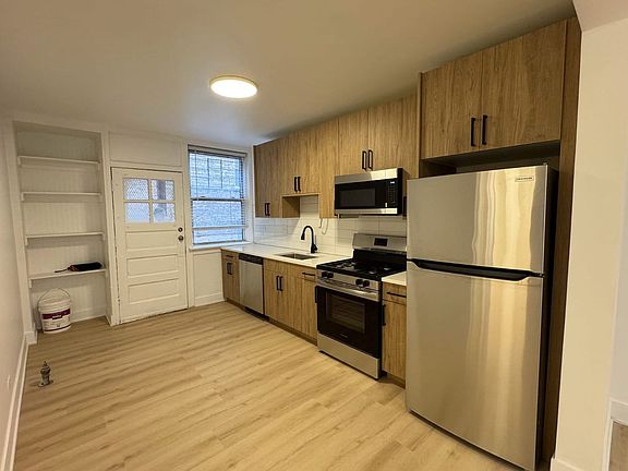 2nd image of 6310 N Artesian Ave #1
