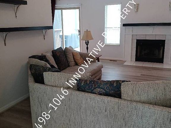 4th image of 455 Salus Dr