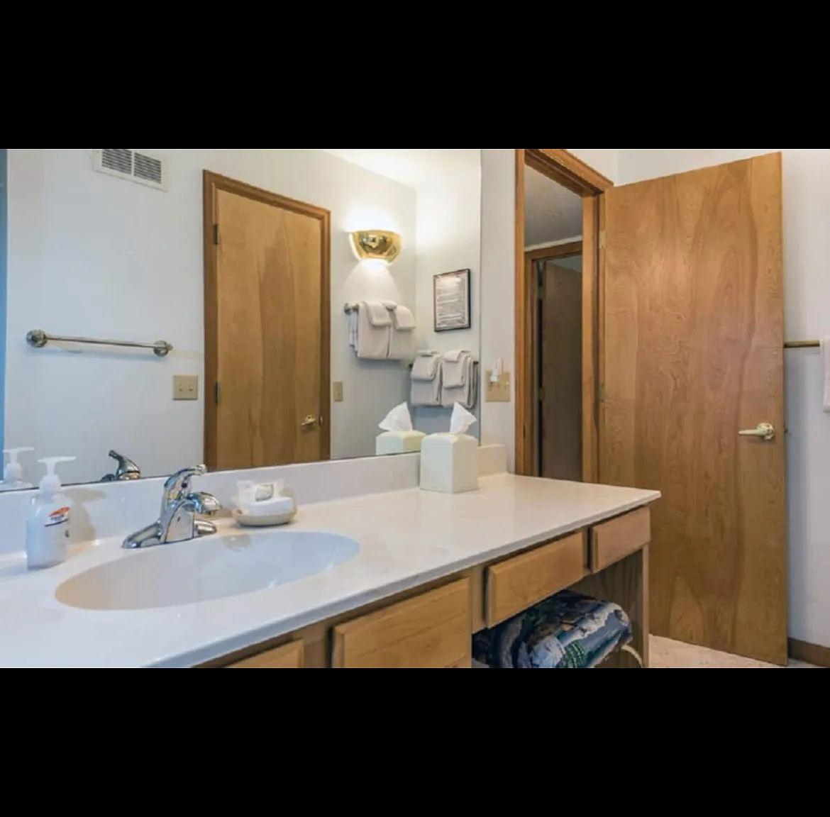 130 Alpine Dr — Photo 4