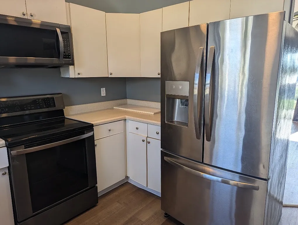 2 bed, 1000 sqft, $1,495 — Photo 3