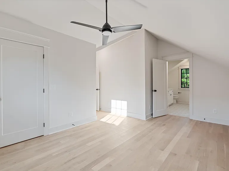 1816 Wildwood Ave — Photo 42